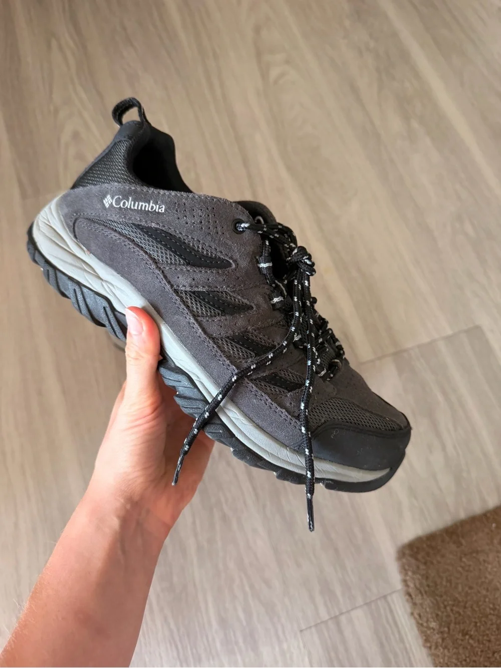 Columbia Men’s Hiking Shoes Size 8